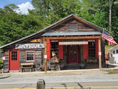 Moose and Annie Mercantile